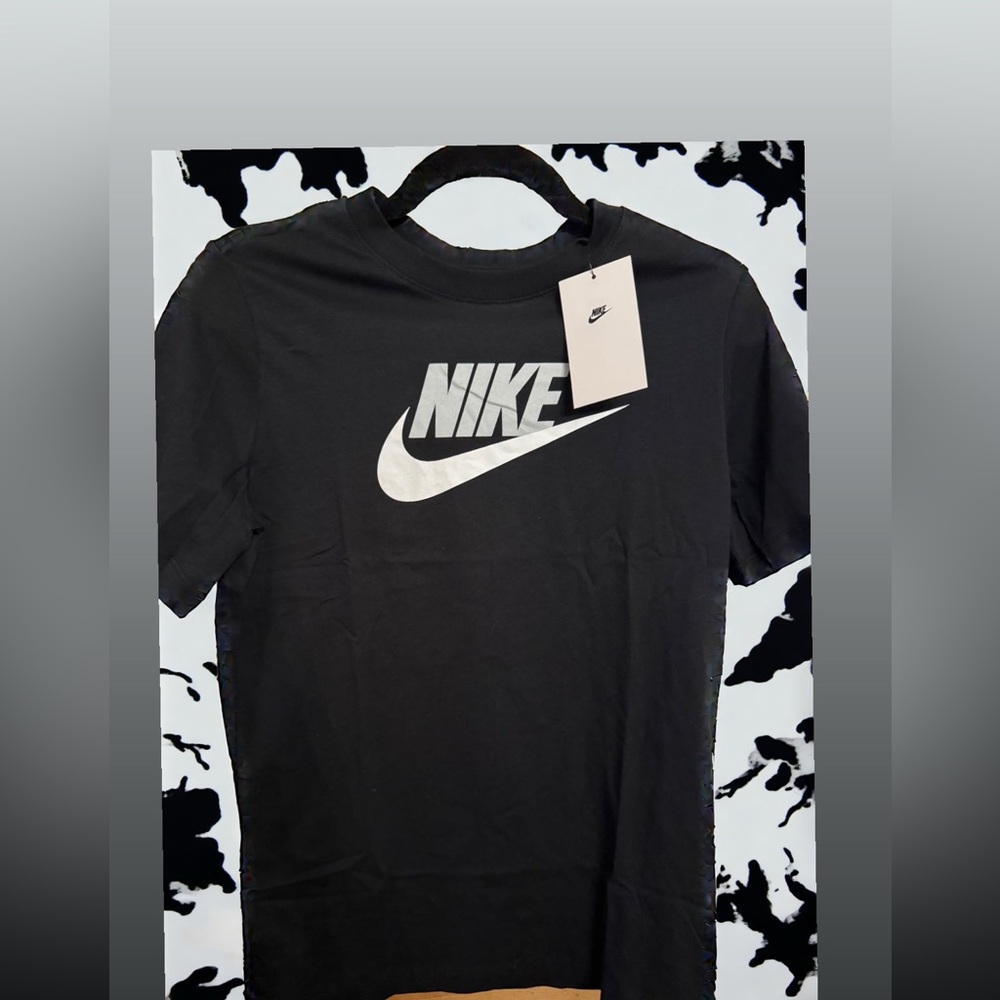 Boys Nike short  sleeve T-shirt